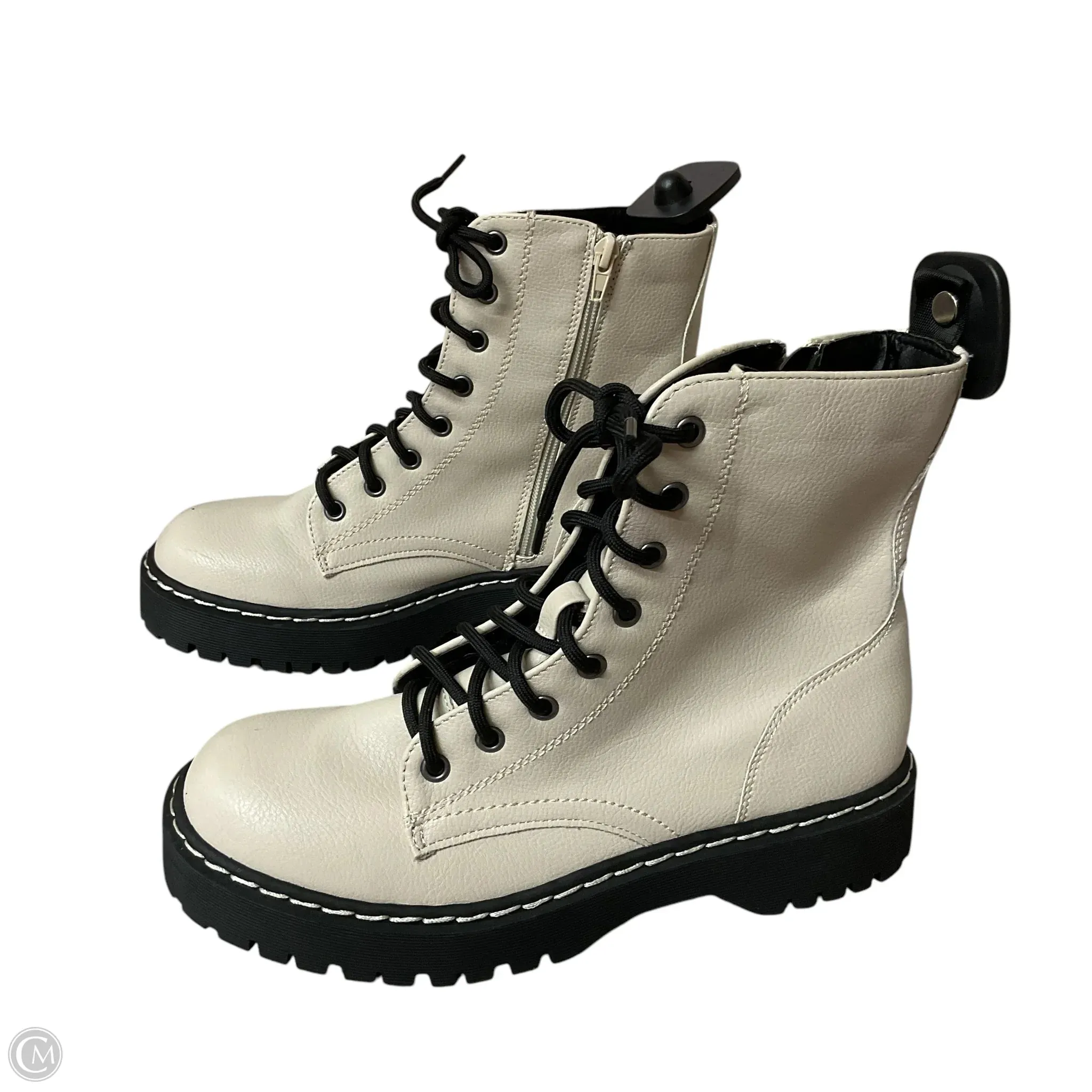 Boots Ankle Flats By Cmc In Cream, Size: 8.5