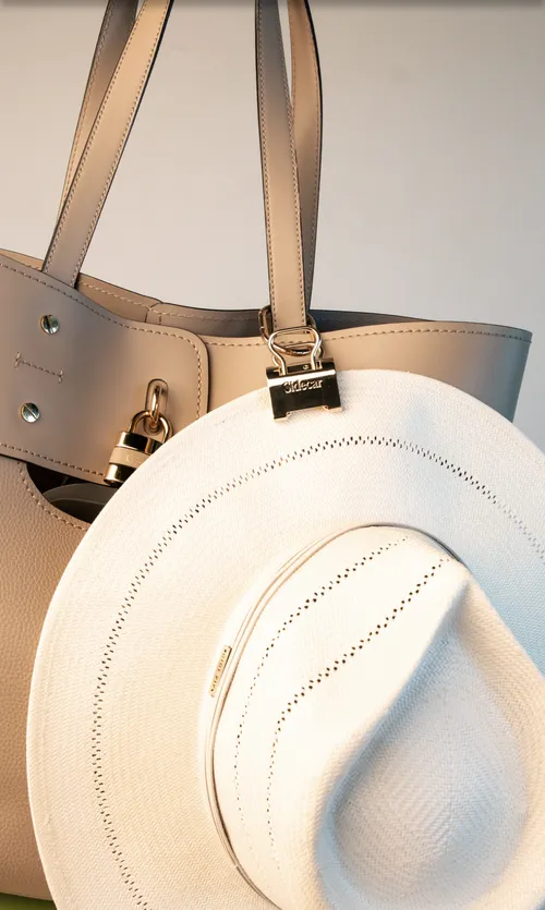 Sidecar The Duo Oval Hinge Clasp