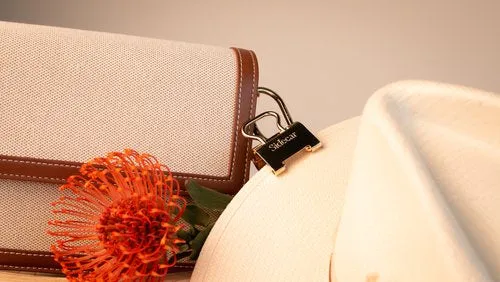 Sidecar The Duo Oval Hinge Clasp