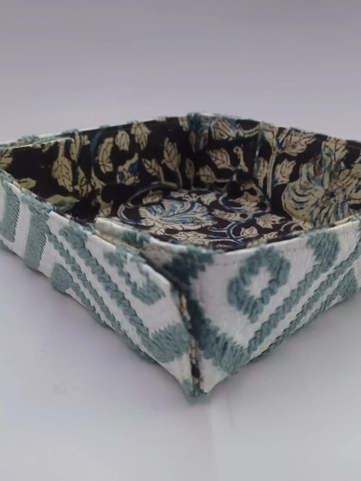 Taat Hand Embroidery Square Organizer