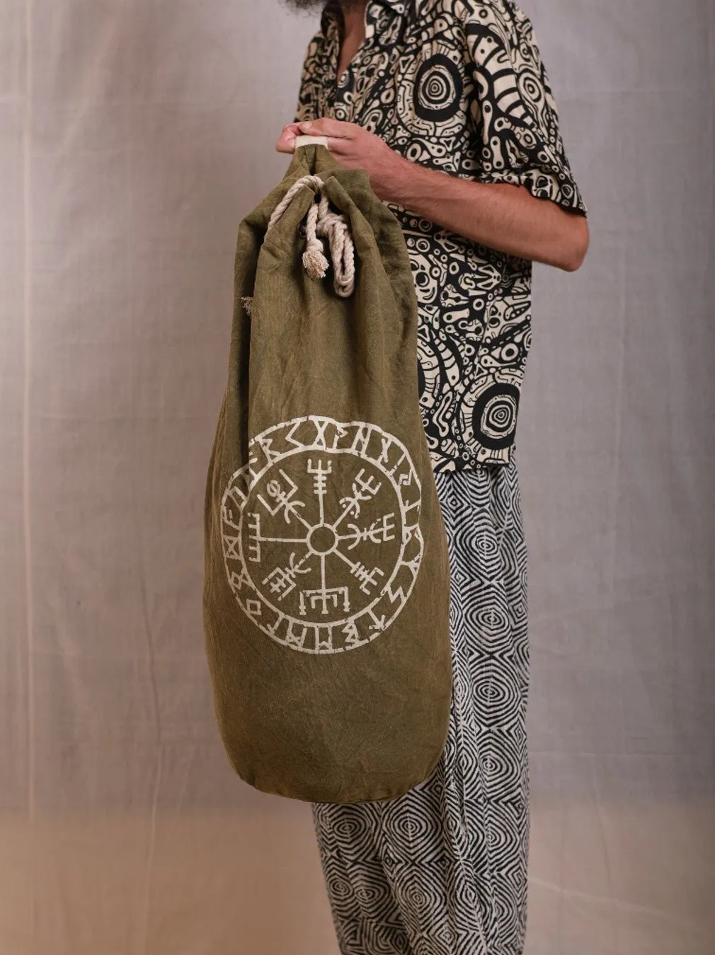 Vegvisir Duffle bag